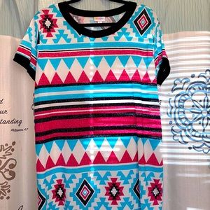 NWT Liz tee from LuLaRoe. Size XL